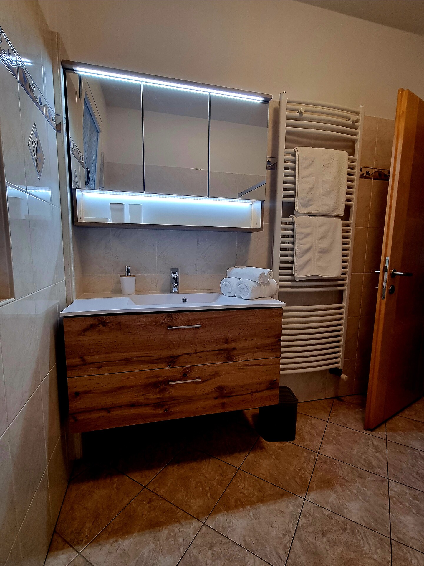 Badezimmer einer Ferienwohnung am Gartnerhof